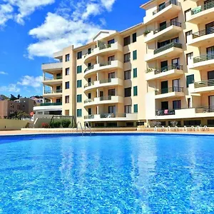 Terrace - Amazing Views Of Town Garajau